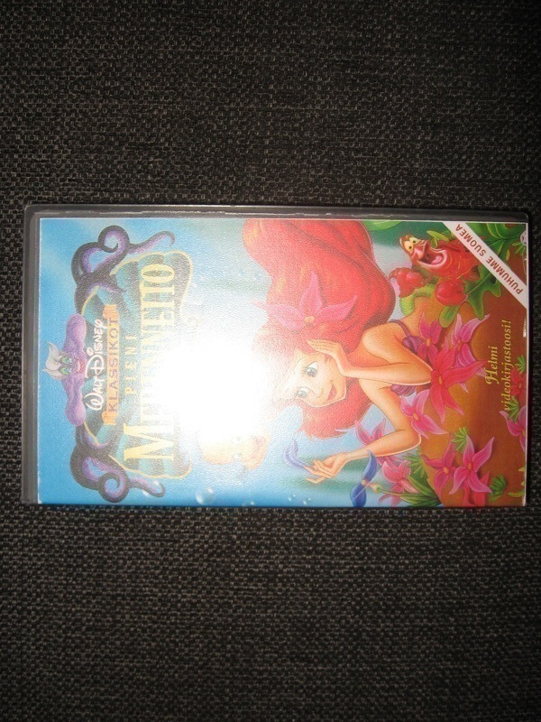 Walt Disney Klassikot*PIENI MERENNEITO*Video/VHS