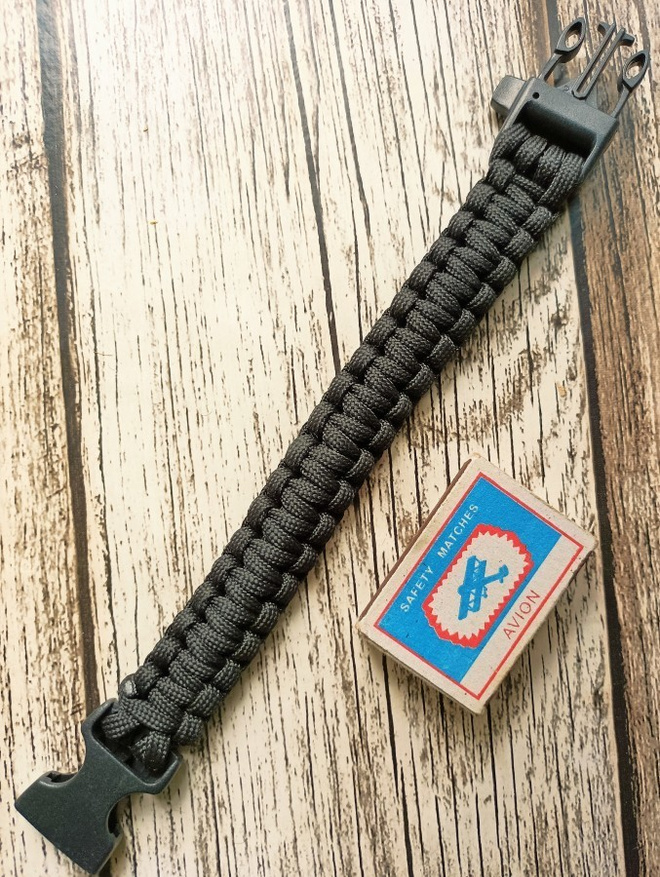 PARACORD© Survival -ranneke (UUSI)