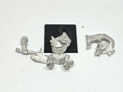 WH40K - Chaos Ogre Musician [B34]