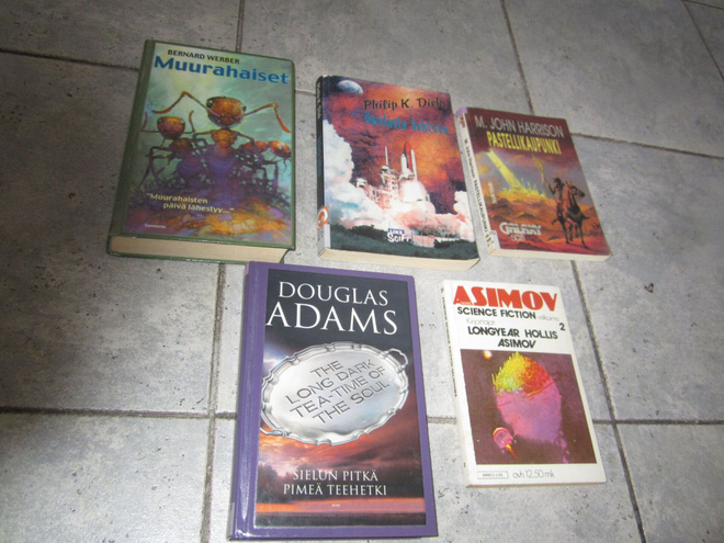 5 SCIFI KIRJAA ( dick,asimov,adams, werber, harrison )