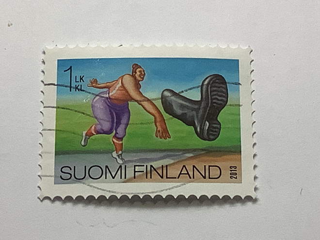 2215/ 2013 Hullut suomalaiset o leimattu