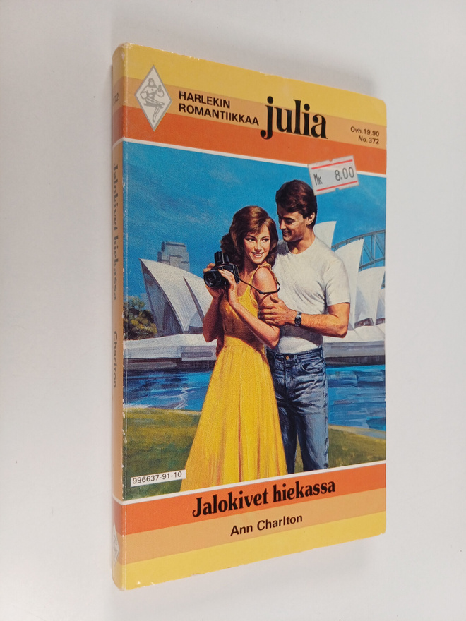 Ann Charlton : Jalokivet hiekassa