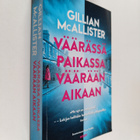 Gillian McAllister : Väärässä paikassa väärään aikaan - pikkukuva 1