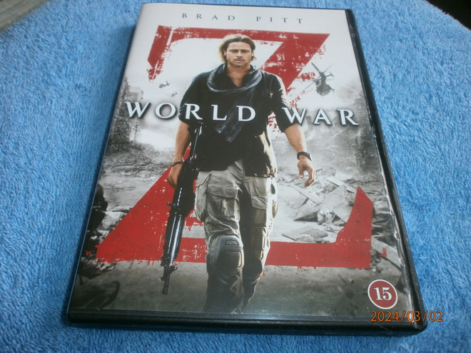 WORLD WAR   Z  -     DVD
