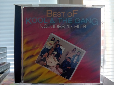CD Kool & The Gang : Best of ( SIS POSTIKULU )