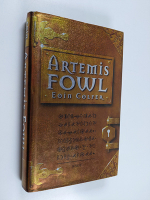 Eoin Colfer : Artemis Fowl (signeerattu)