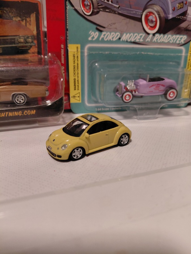 Volkswagen New Beetle Hongwell 1:72