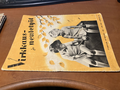 VIRKKAUS JA NEULETYÖT LEHTI 3/1947