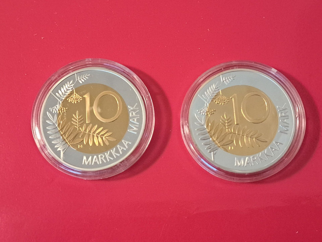 Hopeaa .925, Suomen markan historia -mitaleja 2 kpl, n. 57 g