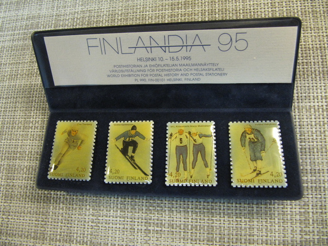 Pinssejä  4 kpl. Clas Thunberg ,Veikko Kankkonen ym.