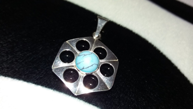 Kotimainen Design Hopea riipus turkoosi kivi KI 925