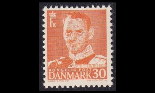 Tanska 308III ** Frederik IX 30 öre oranssi (1948)