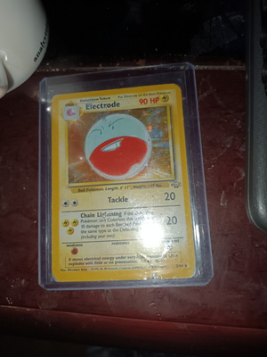 Electrode 2/64 Jungle set Holographic rare card