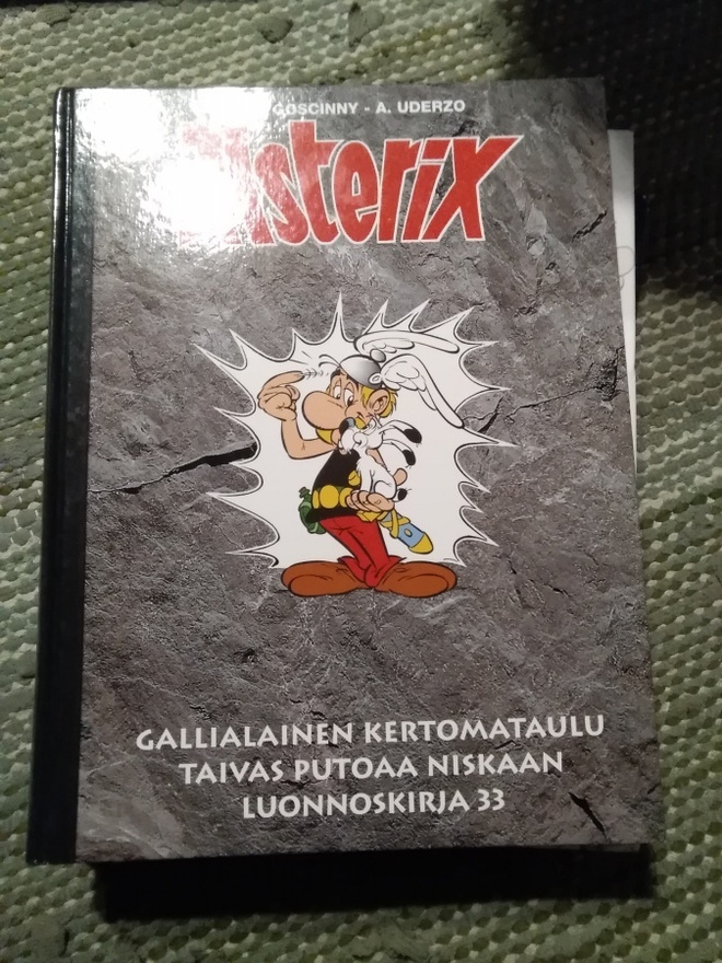 Goscinny - Uderzo: Asterix-kirjasto XII