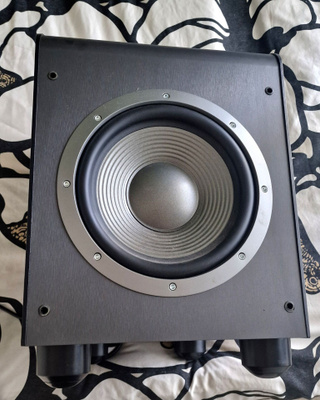 JBL 300 /500w aktiivisubwoofer 10"
