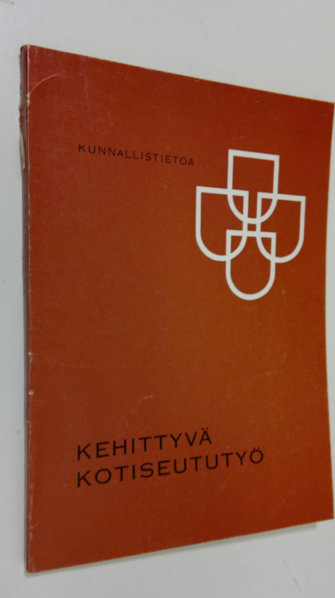 Markku ym. (Toim.) Tanner : Kehittyvä kotiseututyö