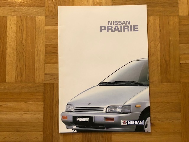 Esite Nissan Prairie M11, 1989