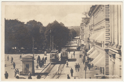 Helsinki katunäkymä raitiovaunuja yms 1927