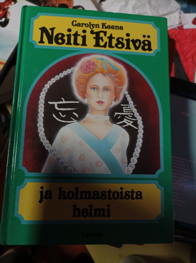 Neiti etsivä ja kolmastoista helmi