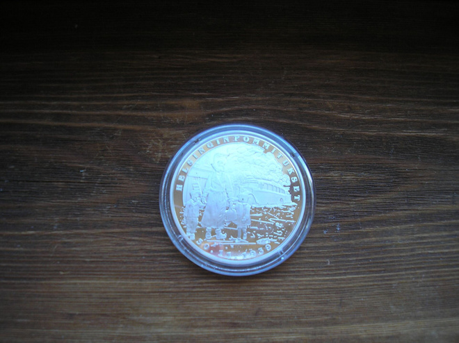 Suomi-taisteli mitali "Helsingin pommitukset" Ag.925