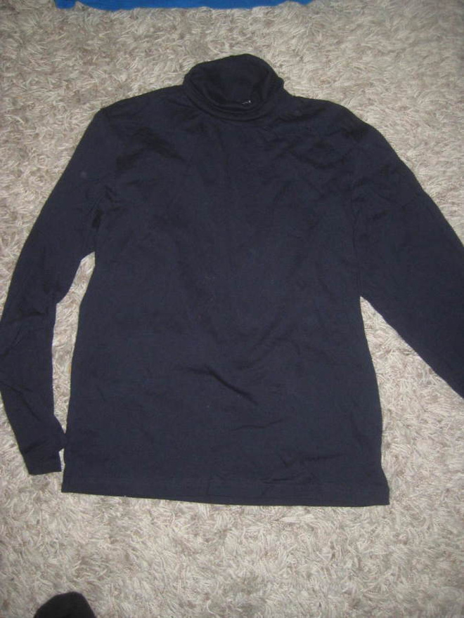 **ale  Poolo  t-paita    koko  152/158cm **