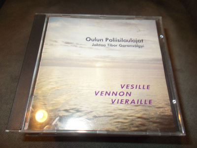 CD OULUN POLIISILAULAJAT ** VESILLE VENNON VIERAILLE **
