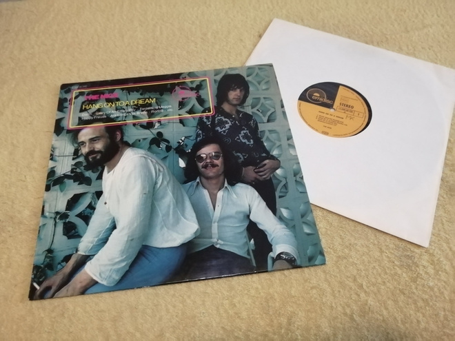 THE NICE - Hang On To A Dream LP