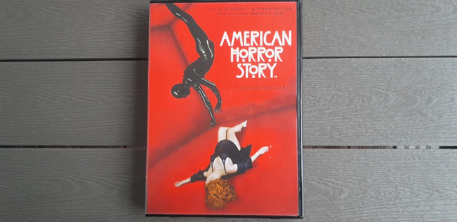DVD: American Horror Story - 1 Kausi, 4xDVD (2011)
