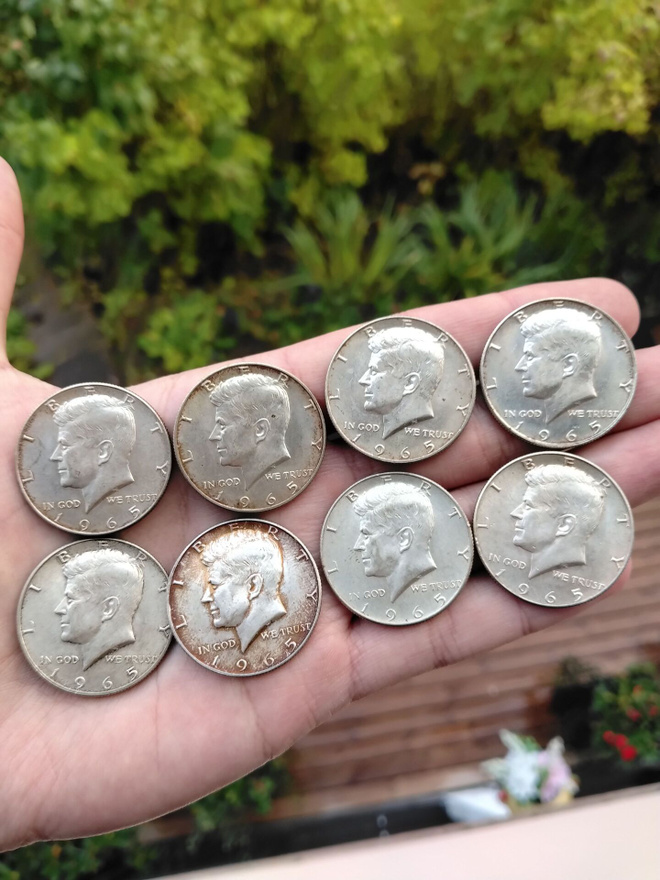 Half Dollar hopearahoja v. 1965