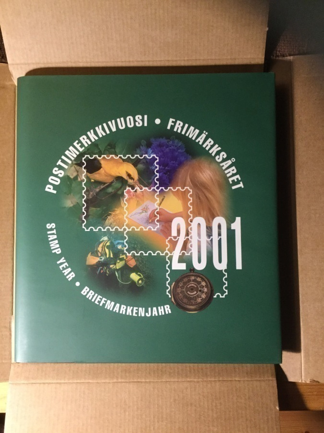 vuosikirjat 2001 tai  2000 tai 1999 Suomi