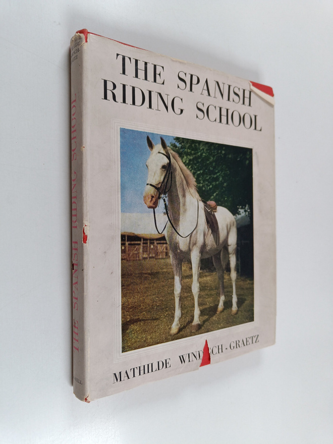 Mathilde Windisch-Graetz : The Spanish riding school