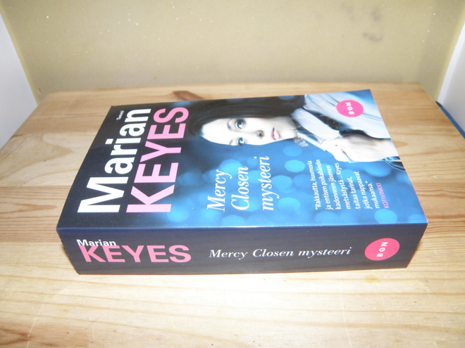 Marian Keyes Mercy Closen mysteeri (nidottu)