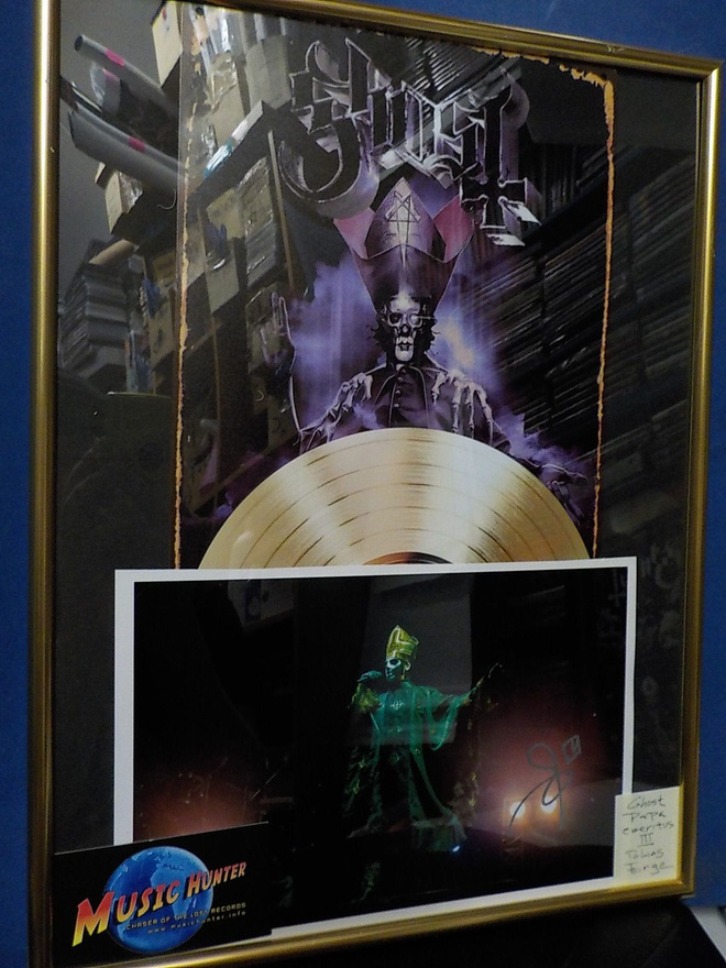 GHOST TAULU PAPA EMERITUS III NIMMARILLA