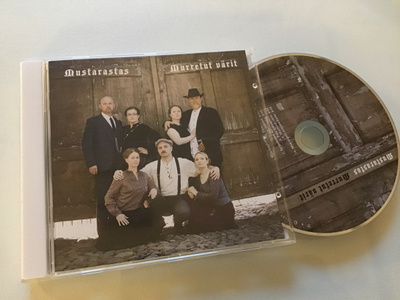 Mustarastas . Murretut värit CD