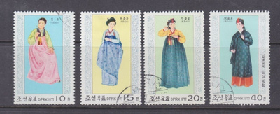 Pohjois-Korea 1977 Kansanpukuja.