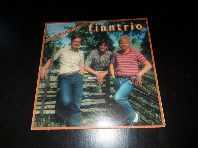FINNTRIO - AIVAN MUA NAURATTAA ( LP . VINYYLI )