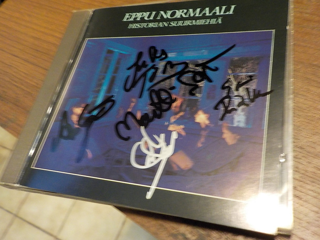 EPPU NORMAALI - HISTORIAN SUURMIEHIÄ CD  5 x NIMMAREILLA