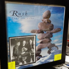 RUSH TAULU KAHDELLA NIMMARILLA - pikkukuva 1