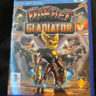 Ratchet: Gladiator PS2 suomiversio - KUIN UUSI - pikkukuva 1