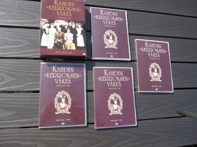 Kahden kerroksen väkeä: Kausi 1 (4DVD hienokuntoiset )