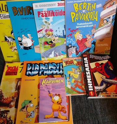 Paketti sarjakuva-albumeita monipuolinen setti (9 kpl)