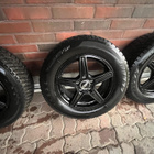 Myydään hyväkuntoiset Hankook-nastarenkaat mustilla alumiini - pikkukuva 2