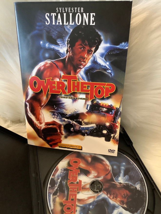 OVER THE TOP - TERÄSTÄKIN KOVEMPI (SUOMIKANNET)