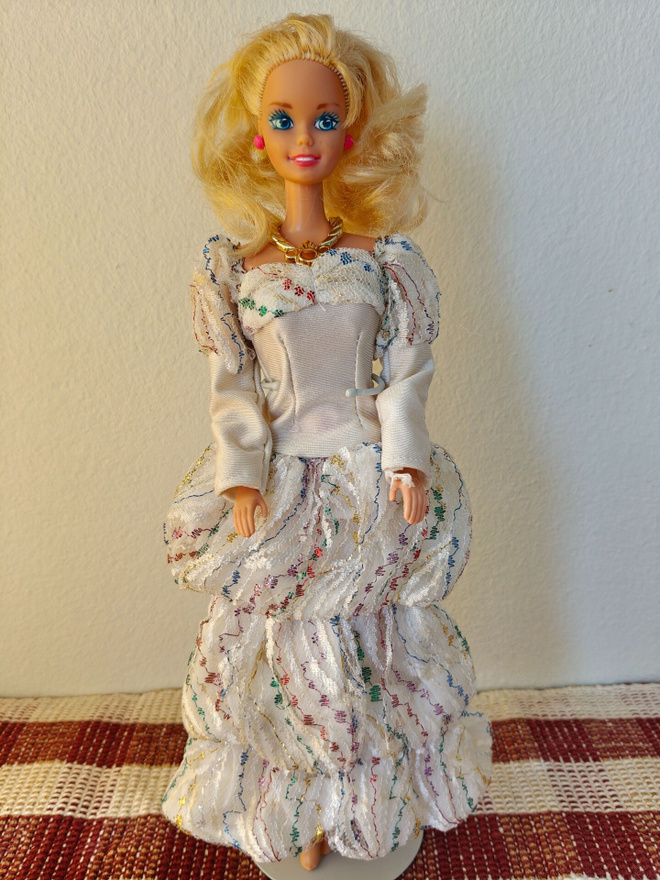 Barbie: Kasari/Ysäri Barbie nukke