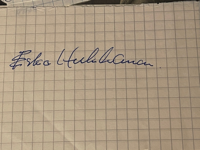 Näyttelijä Esko Hukkanen nimikirjoitus paperilla