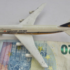 VANHA Lentokone Boeing 747 Singapore Airlines Metallia Saksa - pikkukuva 1