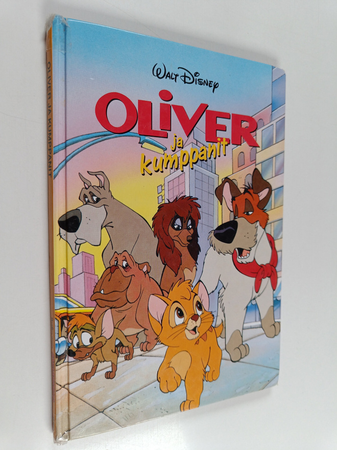 Pälvi Kuosmanen : Oliver ja kumppanit : Disneyn satulukem...