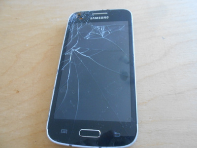 SAMSUNG Core Plus varaosiksi.