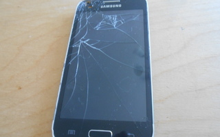 SAMSUNG Core Plus varaosiksi.