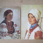 kaksi vintage taidekorttia - perinneasuja - pikkukuva 1